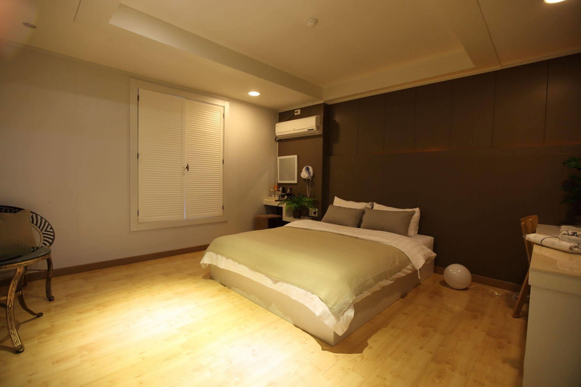 River Hotel Namwon Exterior photo