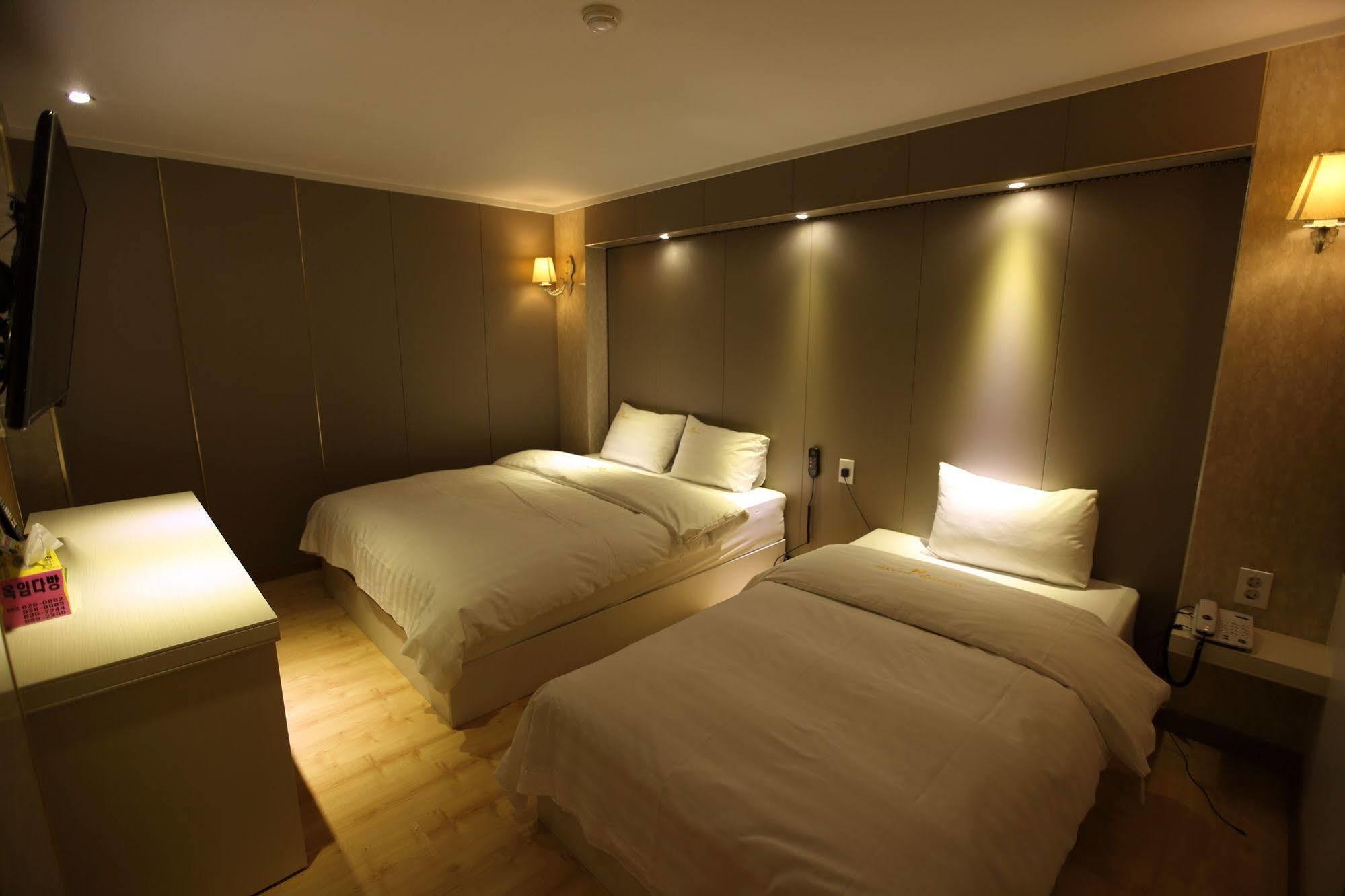 River Hotel Namwon Exterior photo